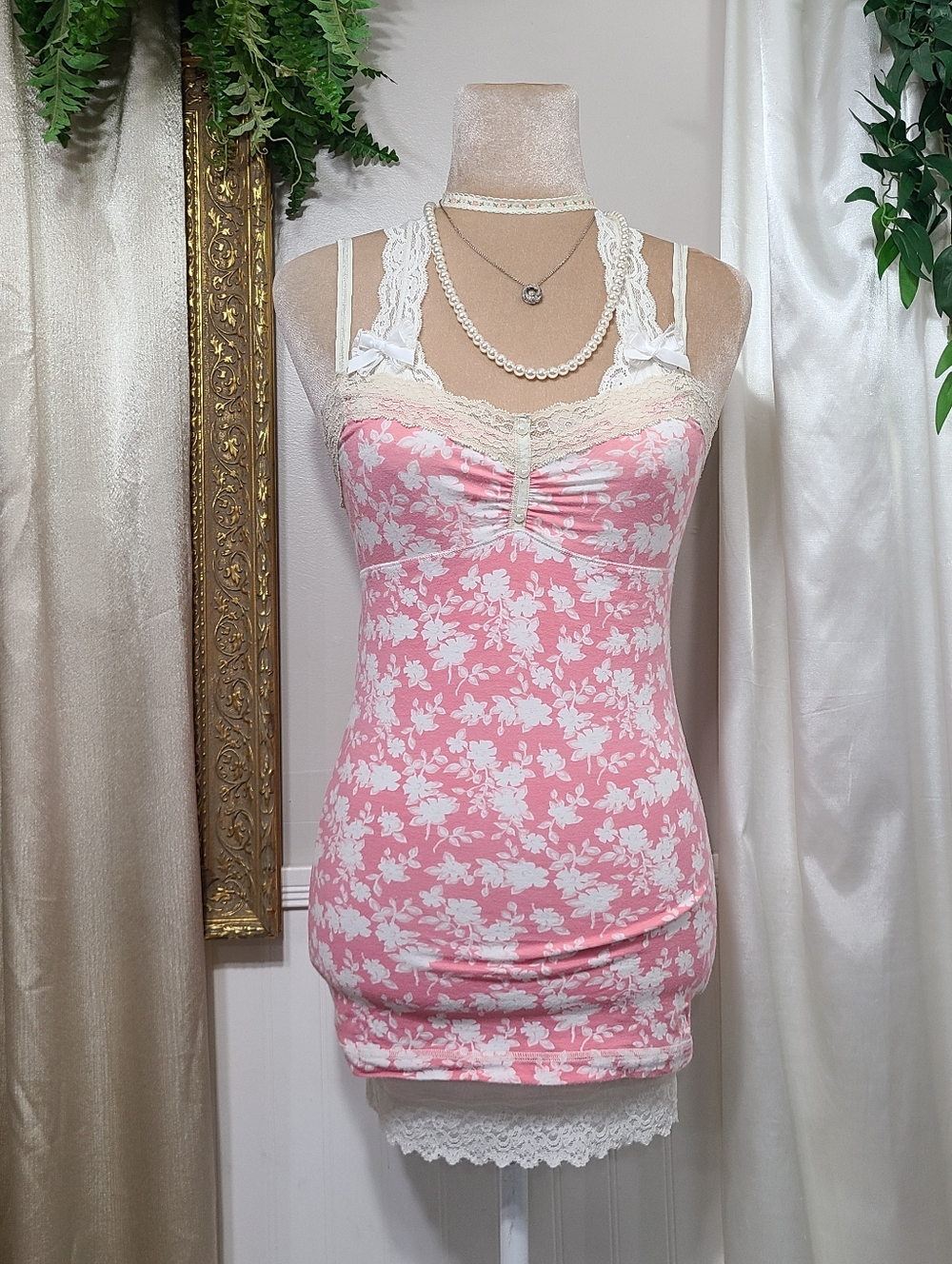 Rare ♡ Y2K ♡ Abercrombie Pink & White Lace Floral Babydoll Cami Tank Top